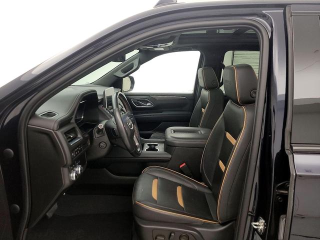 Photo of 2022 Blue GMC Yukon