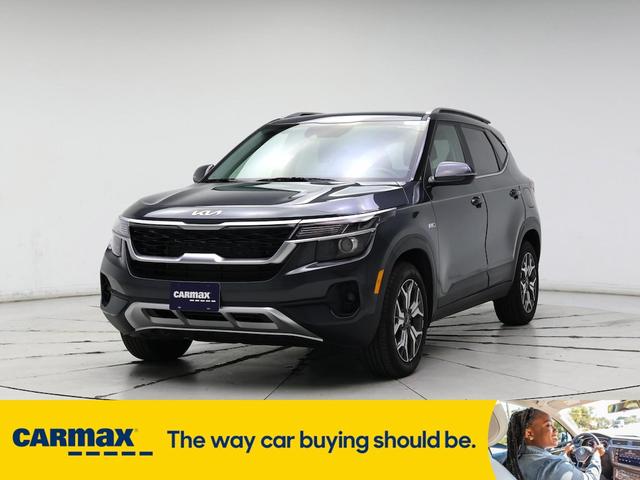 Photo of 2023 Gray Kia Seltos
