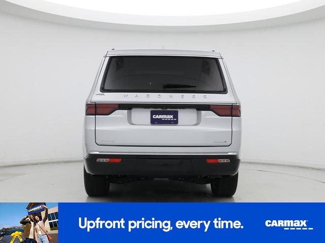 Photo of 2022 Silver Jeep Wagoneer