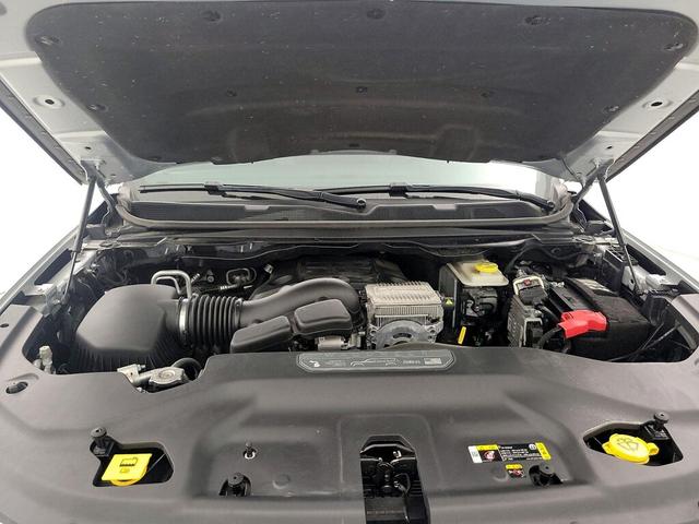 Photo of 2022 Silver Jeep Wagoneer