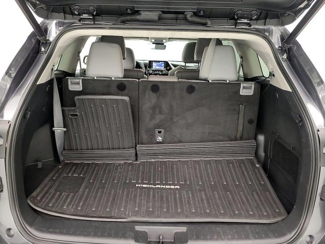 Photo of 2021 Gray Toyota Highlander