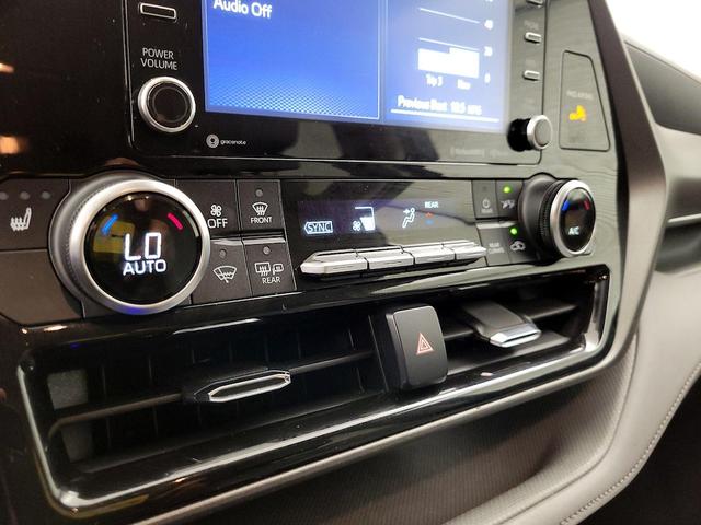 Photo of 2021 Gray Toyota Highlander