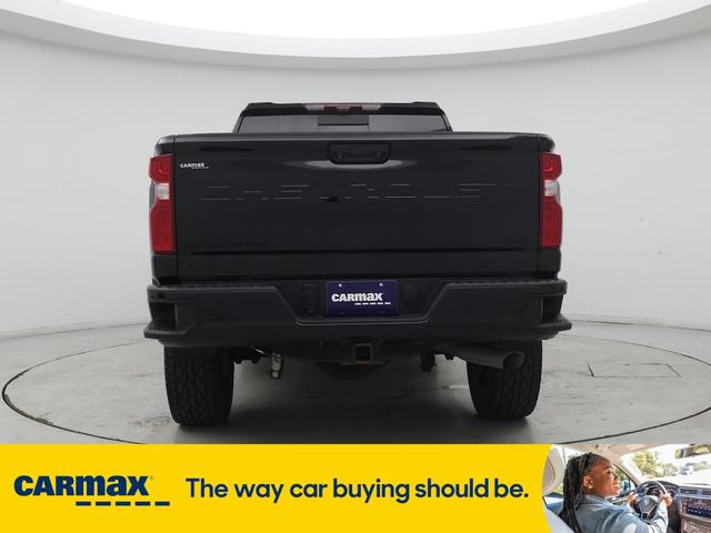 Photo of 2022 Black Chevrolet Silverado 2500