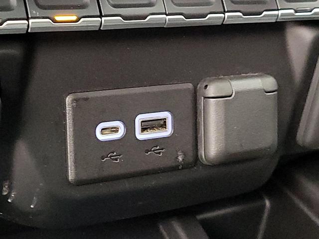 Photo of 2022 Black Chevrolet Silverado 2500