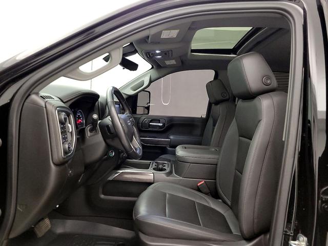 Photo of 2022 Black Chevrolet Silverado 2500