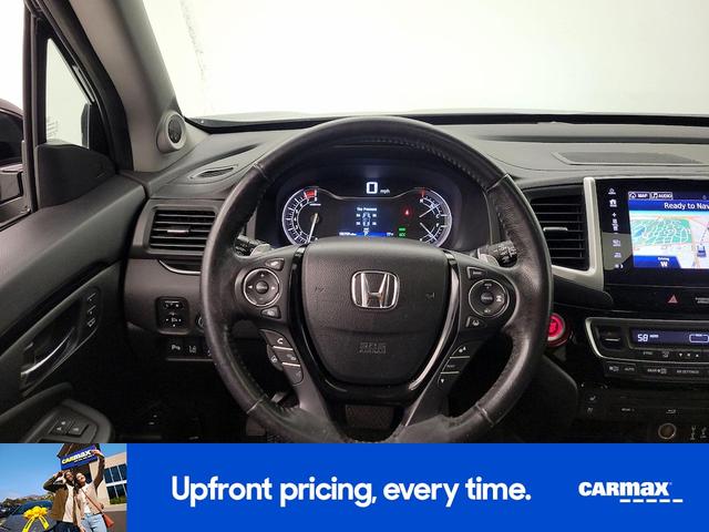 Photo of 2017 Black Honda Pilot