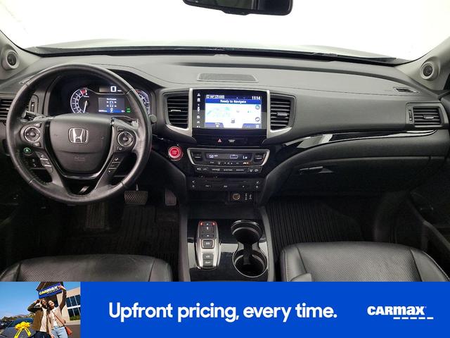 Photo of 2017 Black Honda Pilot