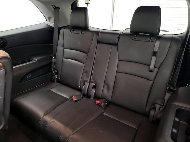 Photo of 2017 Black Honda Pilot