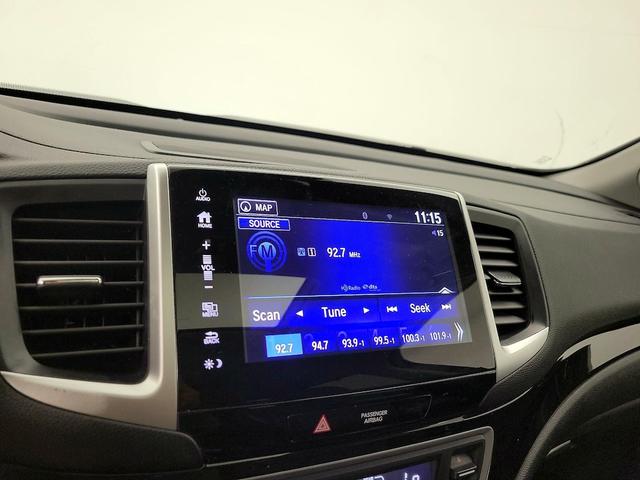 Photo of 2017 Black Honda Pilot