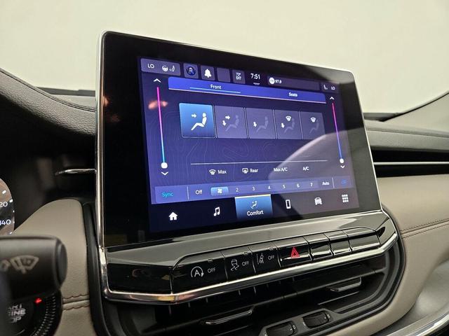 Photo of 2022 Red Jeep Compass