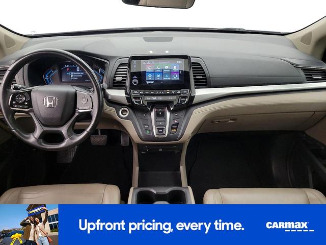 Photo of 2018 Burgundy Honda Odyssey