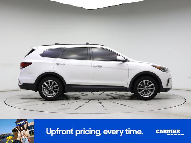 Photo of 2018 White Hyundai SANTA FE