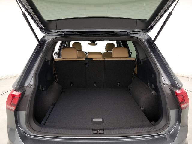 Photo of 2022 Gray Volkswagen Tiguan