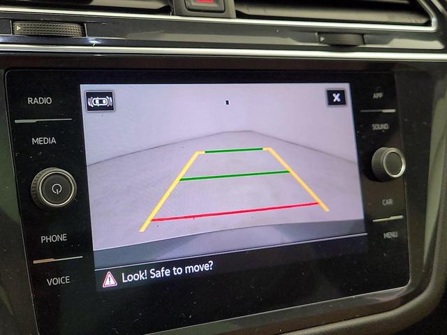 Photo of 2022 Gray Volkswagen Tiguan