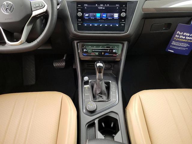 Photo of 2022 Gray Volkswagen Tiguan