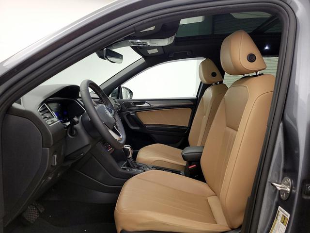 Photo of 2022 Gray Volkswagen Tiguan