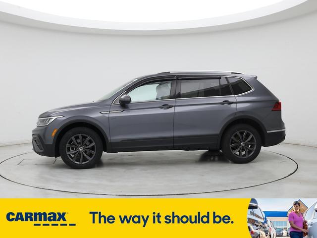 Photo of 2022 Gray Volkswagen Tiguan