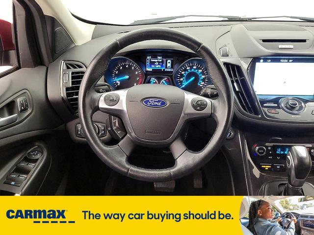 Photo of 2016 Red Ford Escape