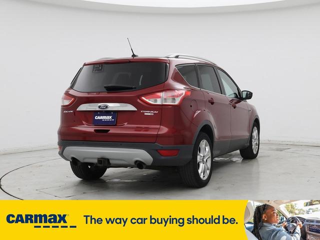 Photo of 2016 Red Ford Escape