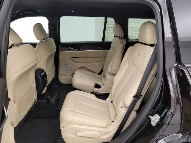 Photo of 2023 Purple Jeep Grand Cherokee L