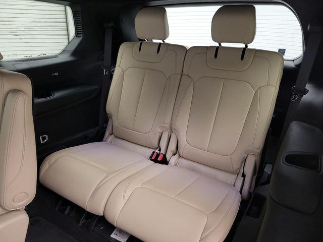 Photo of 2023 Purple Jeep Grand Cherokee L