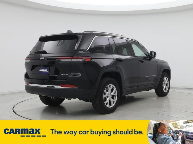 Photo of 2022 Black Jeep Grand Cherokee