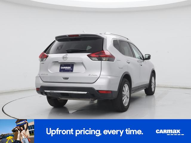 Photo of 2019 Silver Nissan Rogue