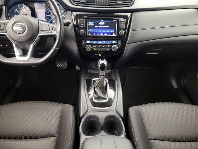 Photo of 2019 Silver Nissan Rogue