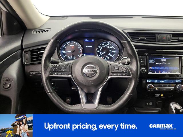 Photo of 2019 Silver Nissan Rogue