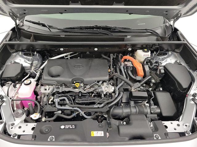 Photo of 2022 Silver Toyota RAV4 Hybrid