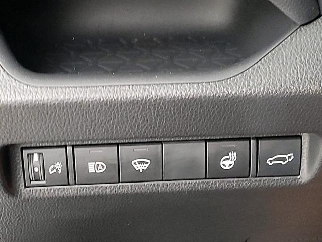 Photo of 2022 Silver Toyota RAV4 Hybrid