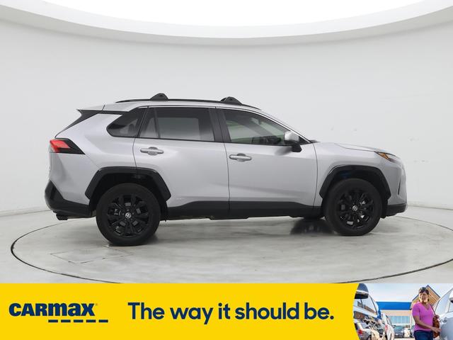 Photo of 2022 Silver Toyota RAV4 Hybrid