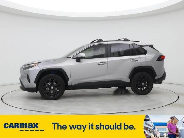 Photo of 2022 Silver Toyota RAV4 Hybrid
