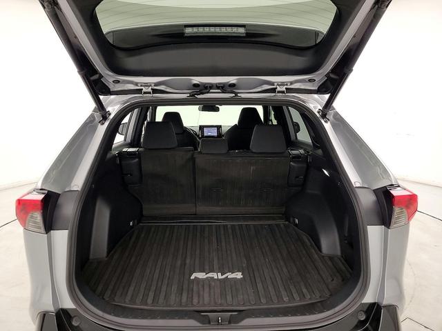 Photo of 2022 Silver Toyota RAV4 Hybrid