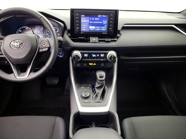 Photo of 2022 Silver Toyota RAV4 Hybrid