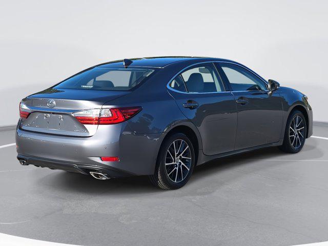 Photo of 2016 Nebula Gray Pearl Lexus ES 350