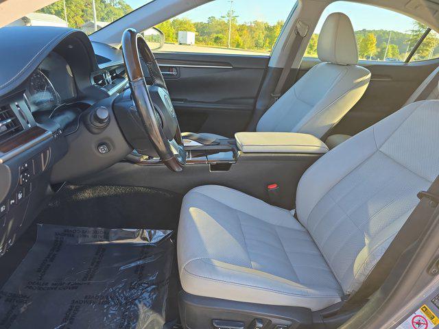 Photo of 2016 Nebula Gray Pearl Lexus ES 350