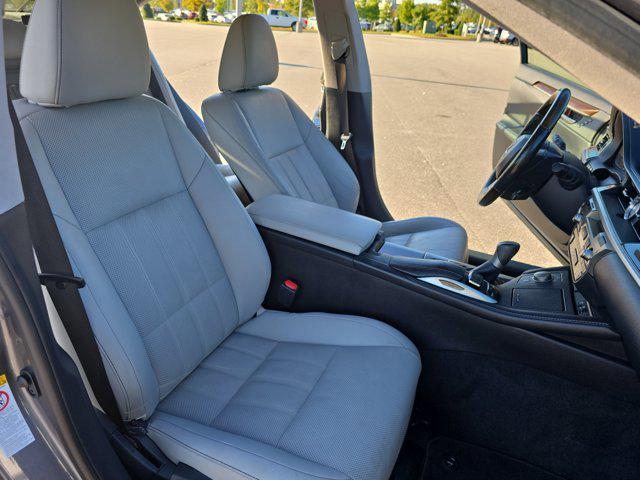 Photo of 2016 Nebula Gray Pearl Lexus ES 350