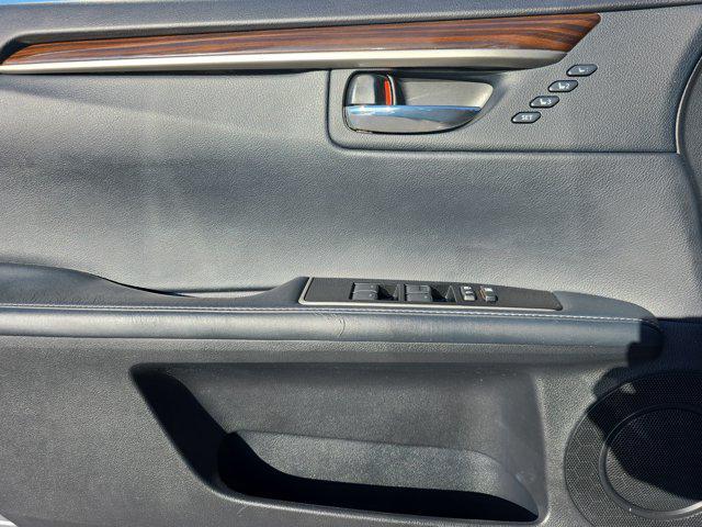 Photo of 2016 Nebula Gray Pearl Lexus ES 350