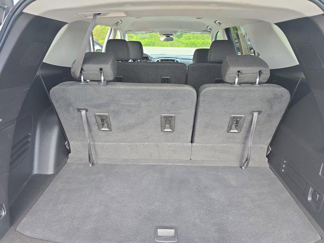 Photo of 2021 Summit White Chevrolet Traverse