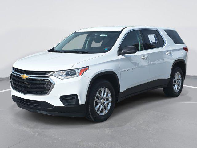 Photo of 2021 Summit White Chevrolet Traverse
