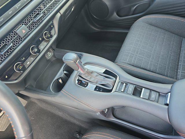 Photo of 2023 Urban Gray Pearl Honda HR-V