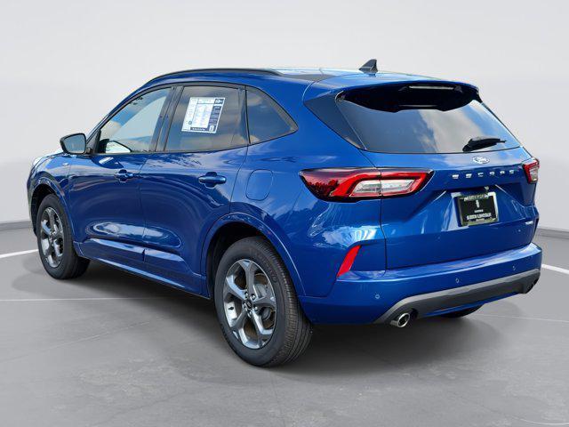 Photo of 2023 ATLAS BLUE METALLIC Ford Escape