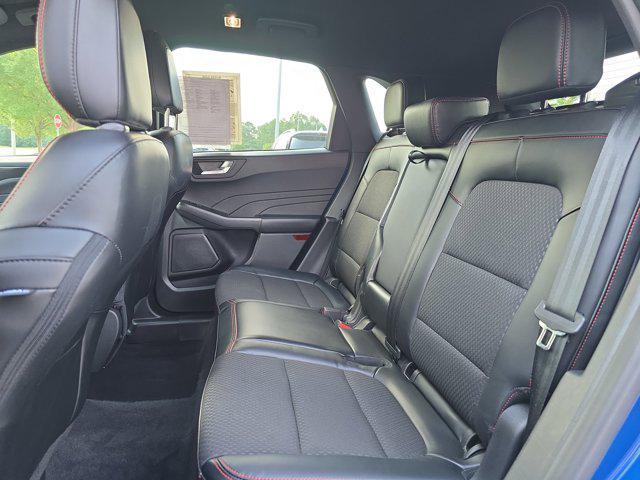 Photo of 2023 ATLAS BLUE METALLIC Ford Escape