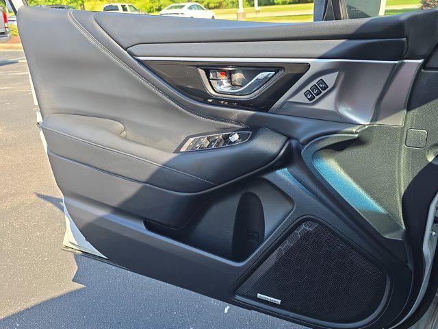 Photo of 2020 Crystal White Pearl Subaru Outback