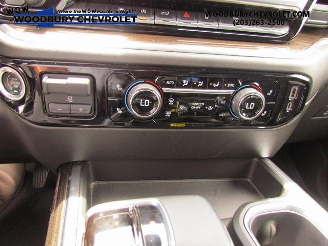 Photo of 2022 Black Chevrolet Silverado 1500