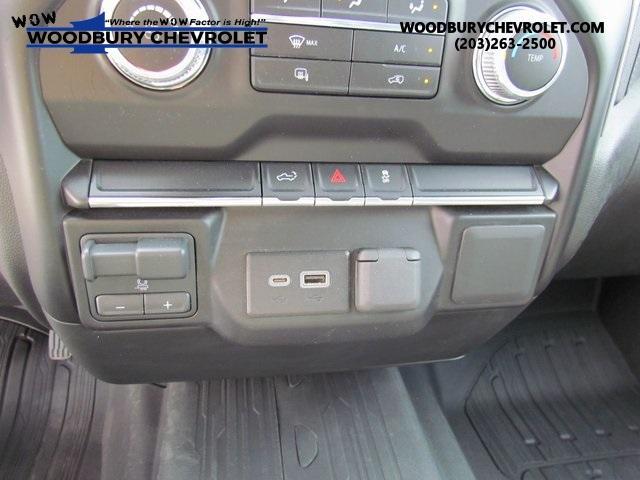 Photo of 2023 Summit White GMC Sierra 2500