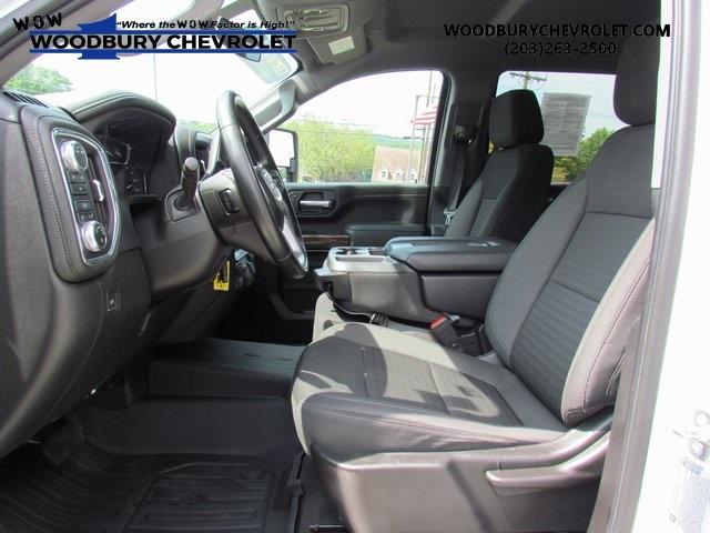 Photo of 2023 Summit White GMC Sierra 2500