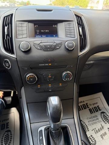 Photo of 2017 Gray Ford Edge