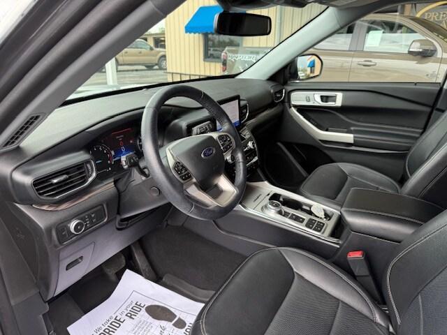 Photo of 2021 Gray Ford Explorer